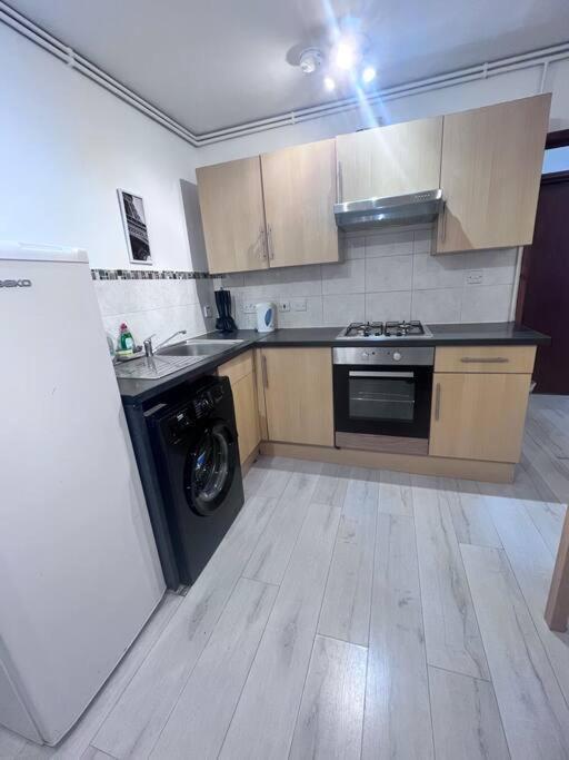 Appartement Flat 7 Near Westfield Centre, 1 Bedroom, 1 Bathroom Flat Londres
